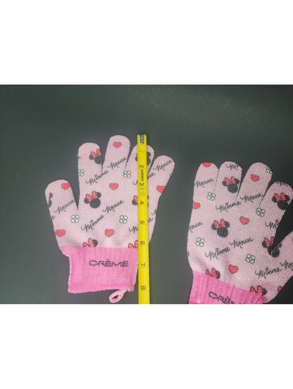 The Crème Shop Disney Minnie Mouse Bath Mitt Skin Smoothing Exfoliating Gloves